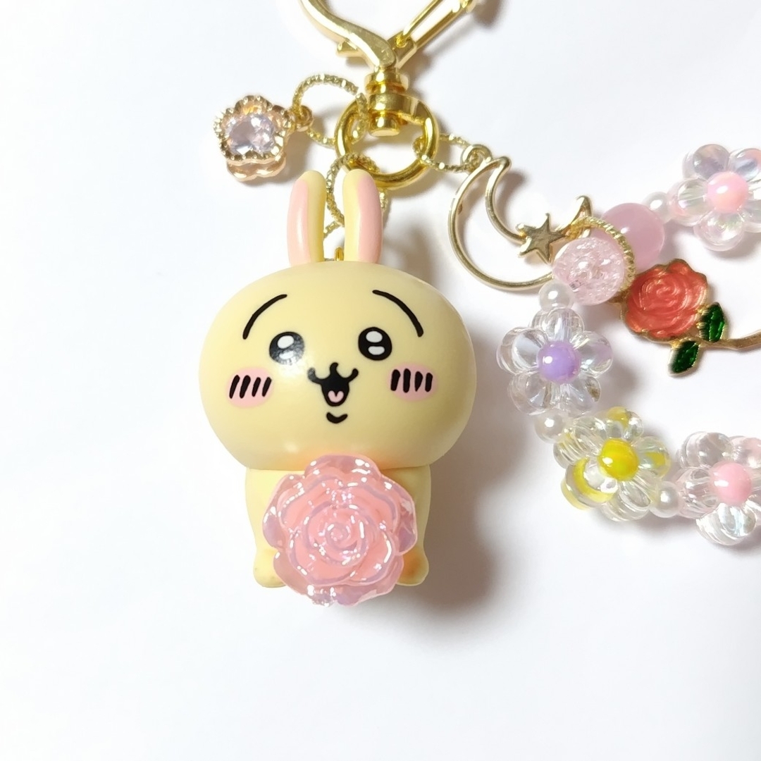 ♡うさぎ キーホルダー♡バラの花 エンタメ/ホビーのおもちゃ/ぬいぐるみ(キャラクターグッズ)の商品写真