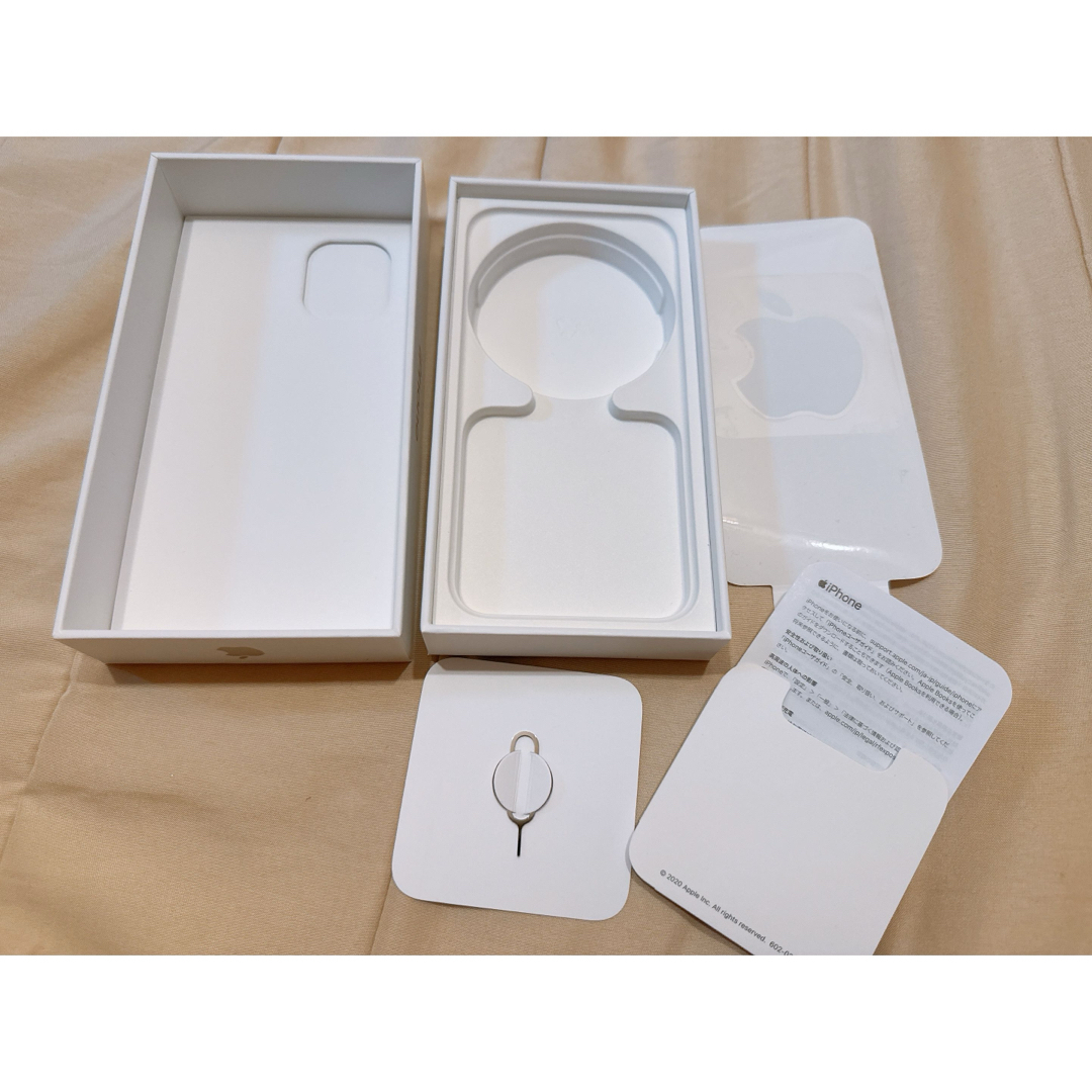 Apple(アップル)のiPhone 12 mini 箱のみ　白　ホワイト　White 128GB スマホ/家電/カメラのスマホアクセサリー(その他)の商品写真