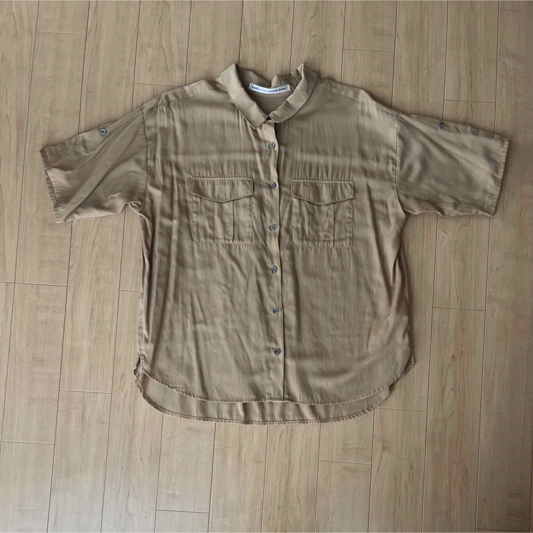 FELISSIMO(フェリシモ)のフェリシモ　半袖シャツ　サンドベージュ レディースのトップス(シャツ/ブラウス(半袖/袖なし))の商品写真