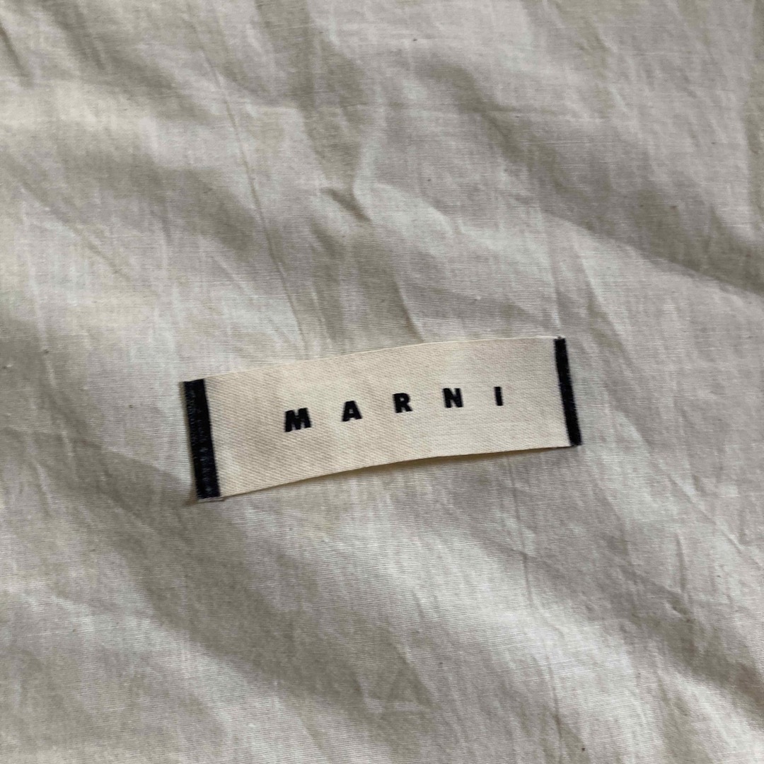 Marni(マルニ)のMarniマルニ　ポーチ　袋 レディースのファッション小物(ポーチ)の商品写真
