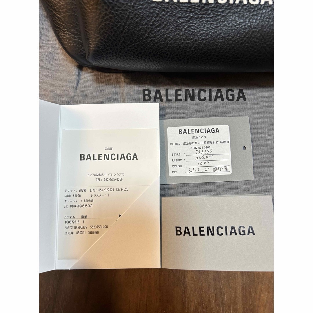 Balenciaga(バレンシアガ)のBALENCIAGA  エブリデイ ベルトバックル 552375 ブラック メンズのバッグ(ボディーバッグ)の商品写真