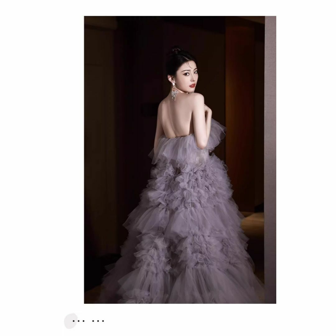 もこもこドレス パープル カラードレス ベアトップ 背中見せ ラッフルフリル  レディースのフォーマル/ドレス(ウェディングドレス)の商品写真