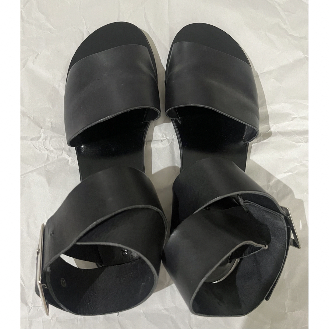 FABIO RUSCONI(ファビオルスコーニ)のFABIO RUSCONI/ファビオルスコーニ　フトベルトフラットサンダル レディースの靴/シューズ(サンダル)の商品写真