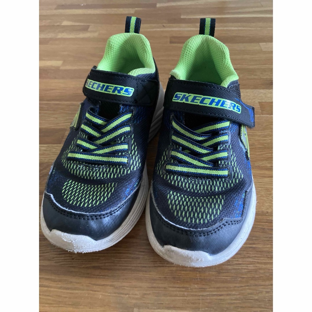 SKECHERS(スケッチャーズ)のスケッチャーズ⭐︎光るスニーカー☆18.5cm キッズ/ベビー/マタニティのキッズ靴/シューズ(15cm~)(スニーカー)の商品写真