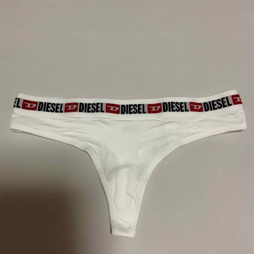 DIESEL(ディーゼル)の洗練されたデザイン DIESEL 正規品　Thong　3パックショーツ ロゴ　S レディースの下着/アンダーウェア(ショーツ)の商品写真