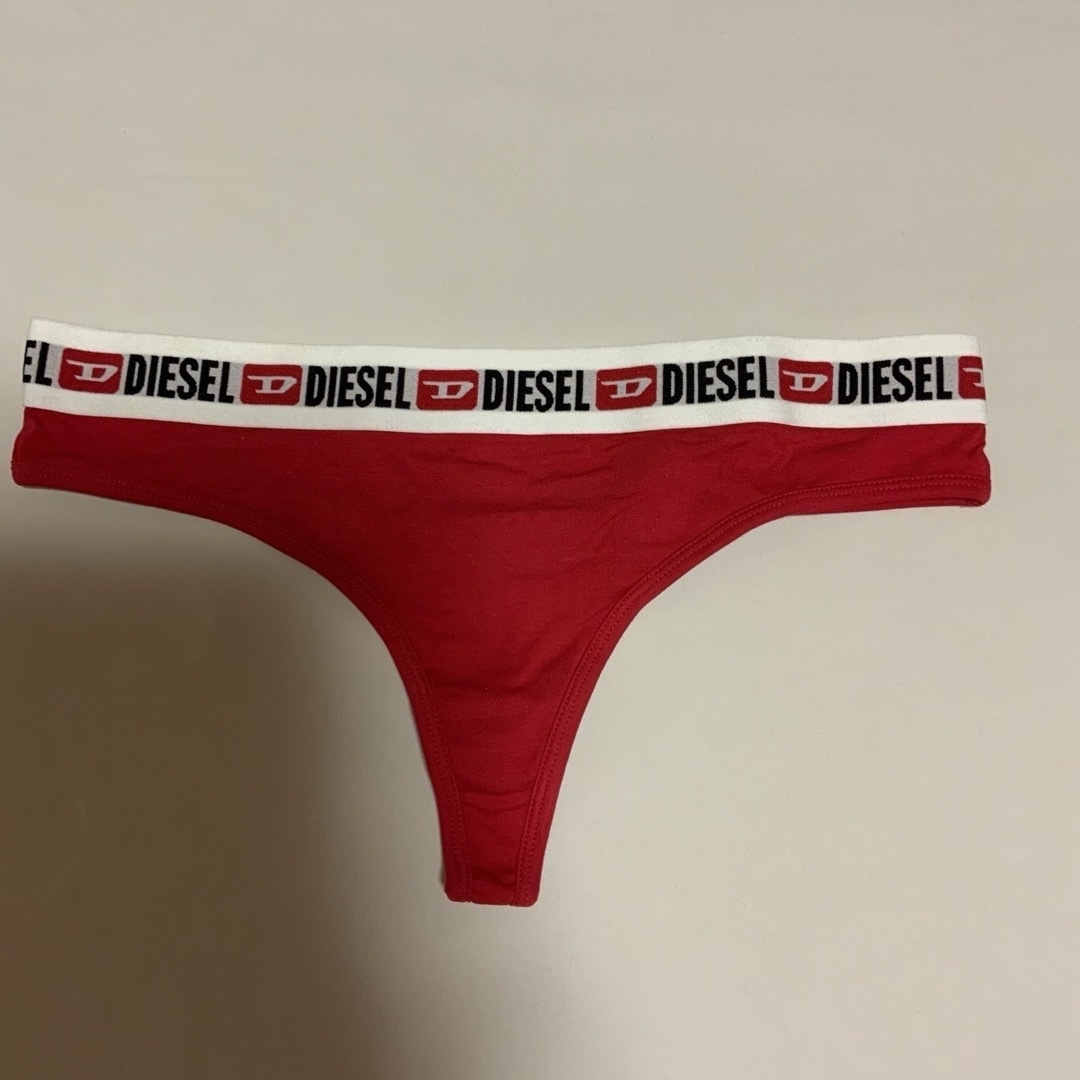 DIESEL(ディーゼル)の洗練されたデザイン DIESEL 正規品　Thong　3パックショーツ ロゴ　M レディースの下着/アンダーウェア(ショーツ)の商品写真