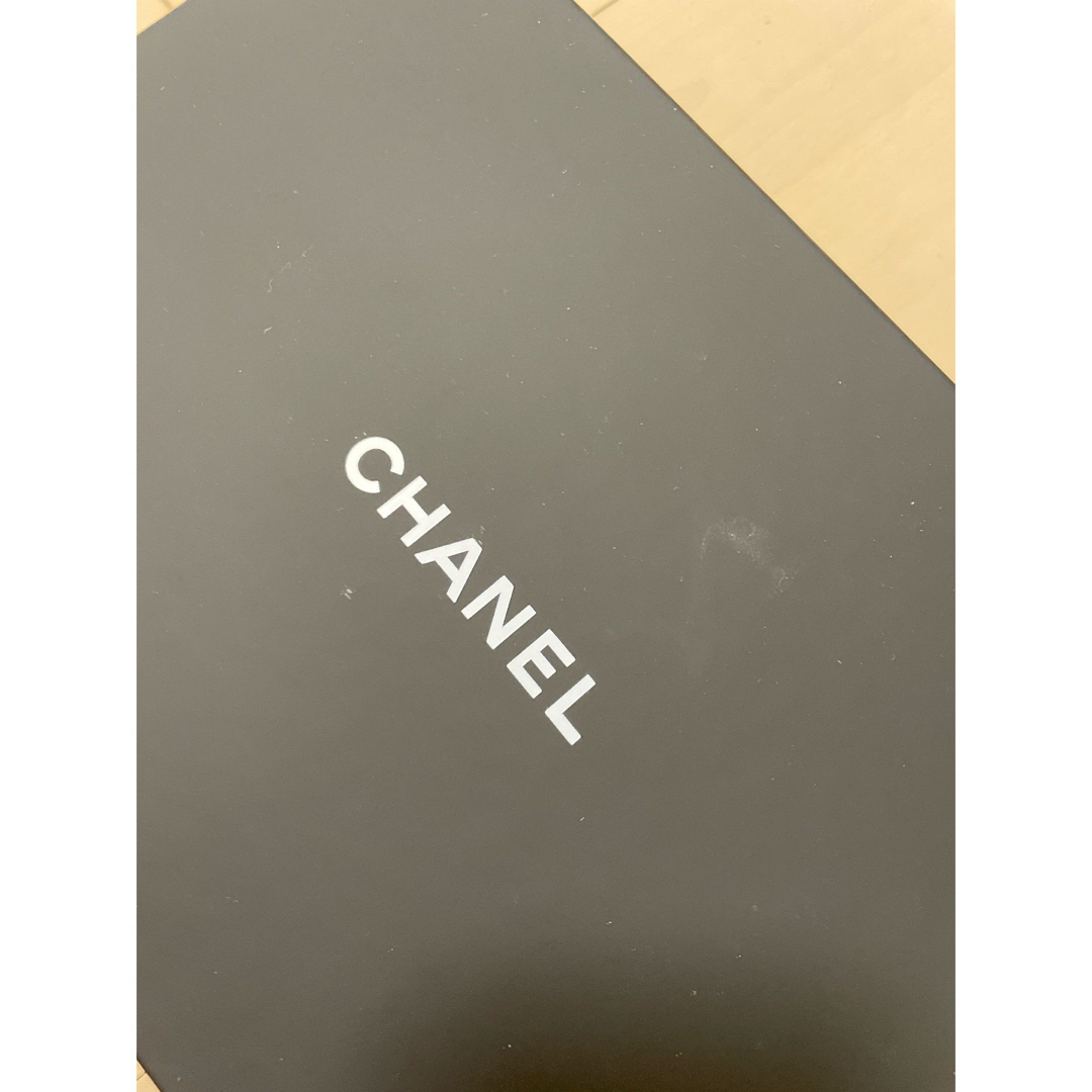 CHANEL(シャネル)の最終値下げ⭐︎ チャームおまけ付 CHANEL 24SS 新作 チェーンクラッチ レディースのバッグ(ショルダーバッグ)の商品写真