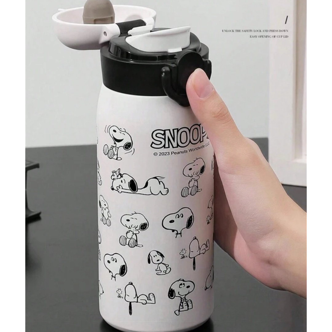 SNOOPY(スヌーピー)のスヌーピー水筒　新品未使用　保冷保温　ステンレス　お値下げ不　品薄入荷 キッズ/ベビー/マタニティの授乳/お食事用品(水筒)の商品写真