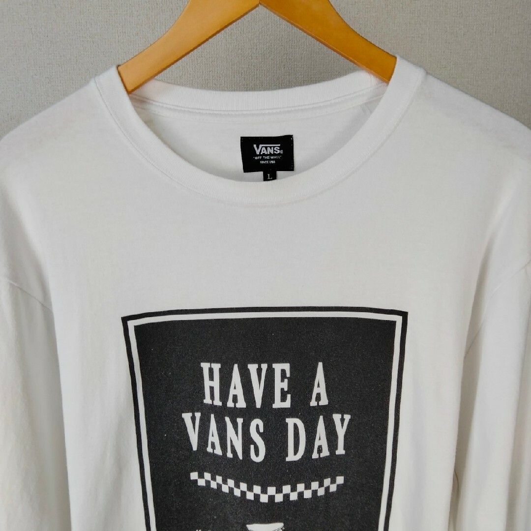 VANS(ヴァンズ)のVANS グラフィックt ロンt 長袖　ストリート　古着　アメカジ メンズのトップス(Tシャツ/カットソー(七分/長袖))の商品写真