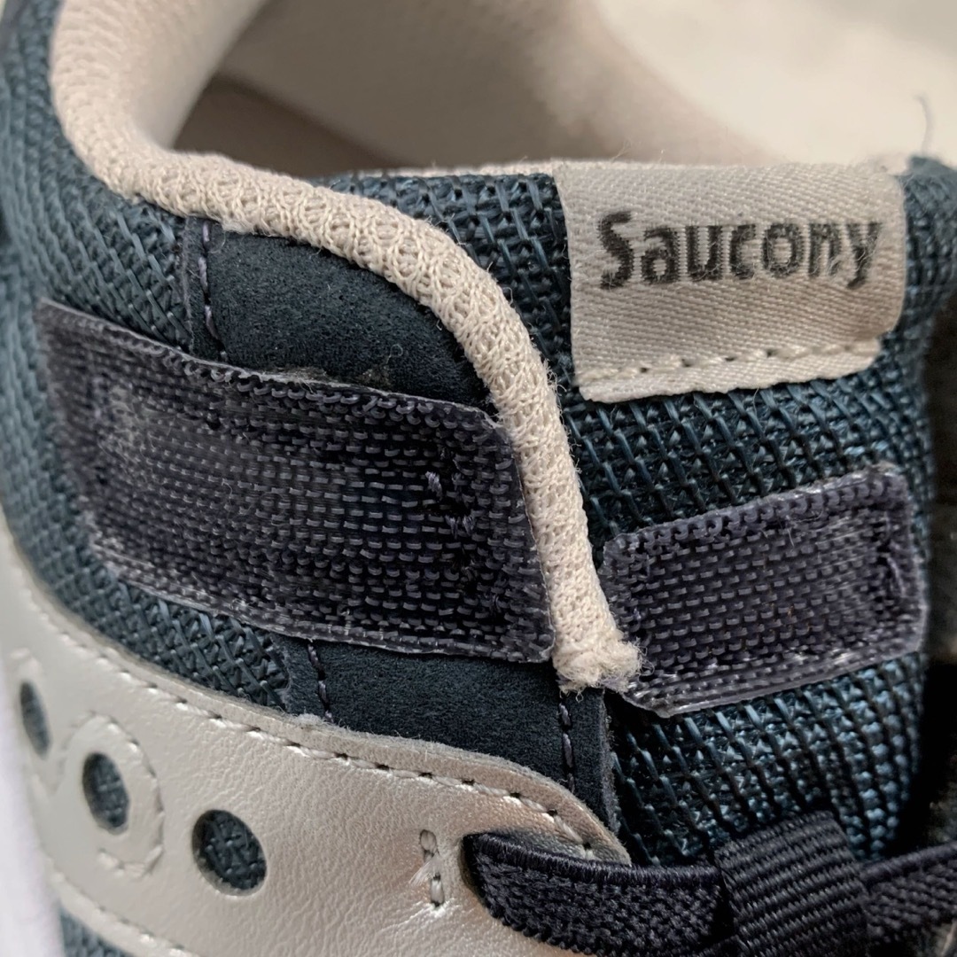 SAUCONY(サッカニー)のSaucony サッカニー キッズスニーカー 20cm ネイビー マジックテープ キッズ/ベビー/マタニティのキッズ靴/シューズ(15cm~)(スニーカー)の商品写真