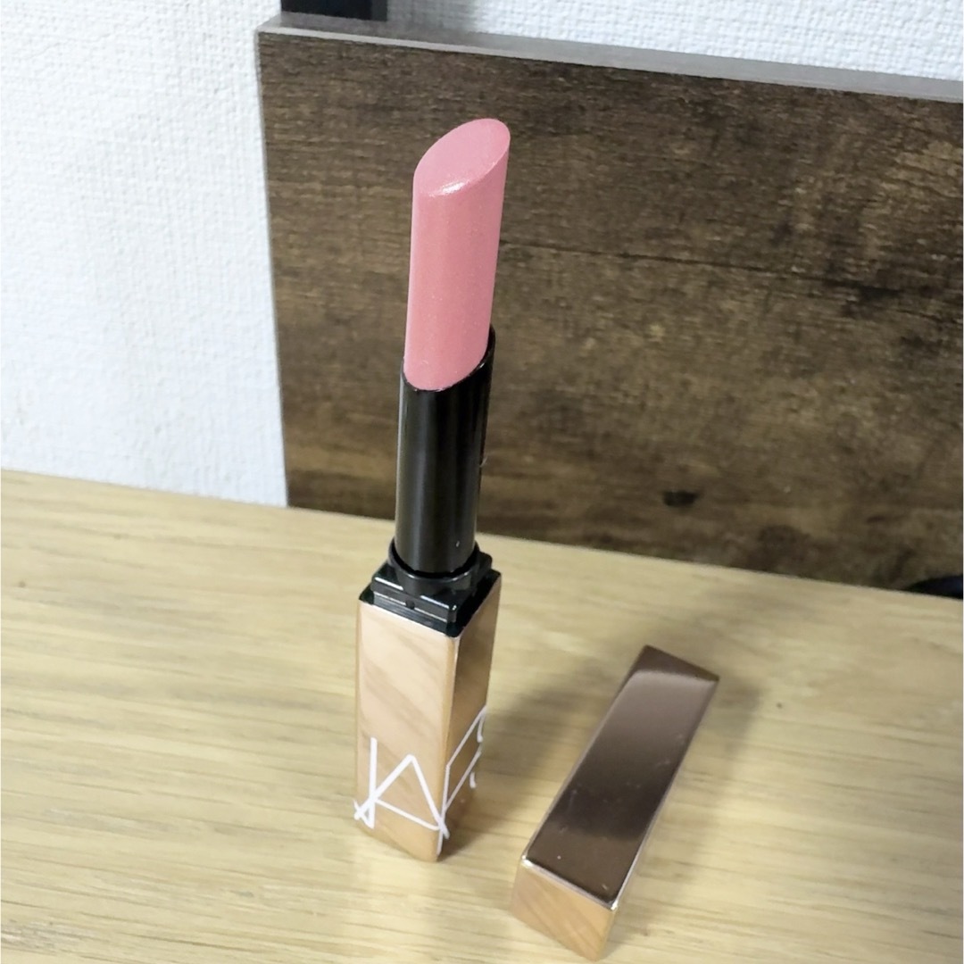 NARS(ナーズ)のナーズ アフターグロー センシュアルシャイン リップスティック 777 コスメ/美容のベースメイク/化粧品(口紅)の商品写真