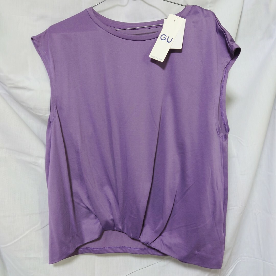 GU(ジーユー)の新品 未使用 GU フロントタックT ノースリーブ パープル XL レディースのトップス(Tシャツ(半袖/袖なし))の商品写真