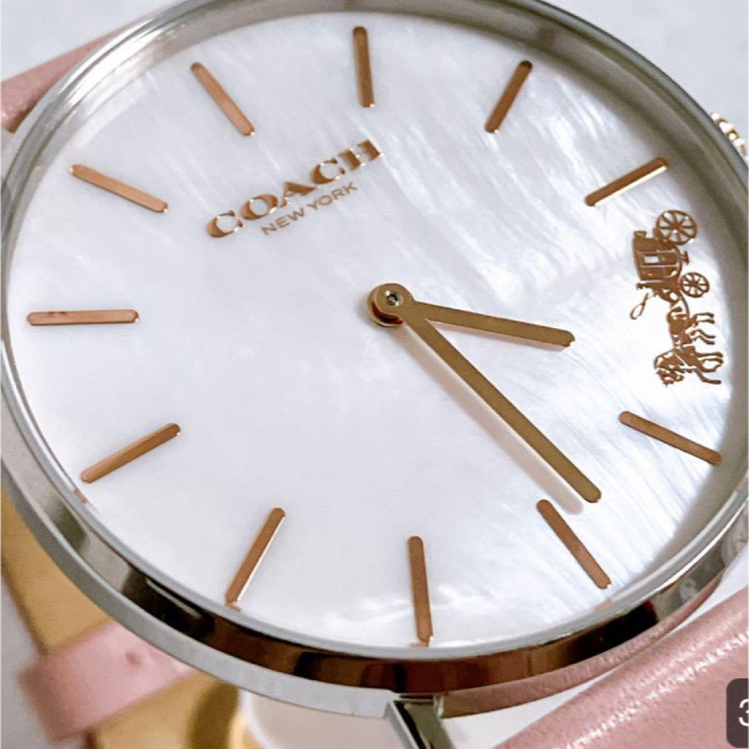 COACH(コーチ)のCOACHコーチ レディース腕時計　PERRYペリー ピンク馬車ピンク美品 レディースのファッション小物(腕時計)の商品写真