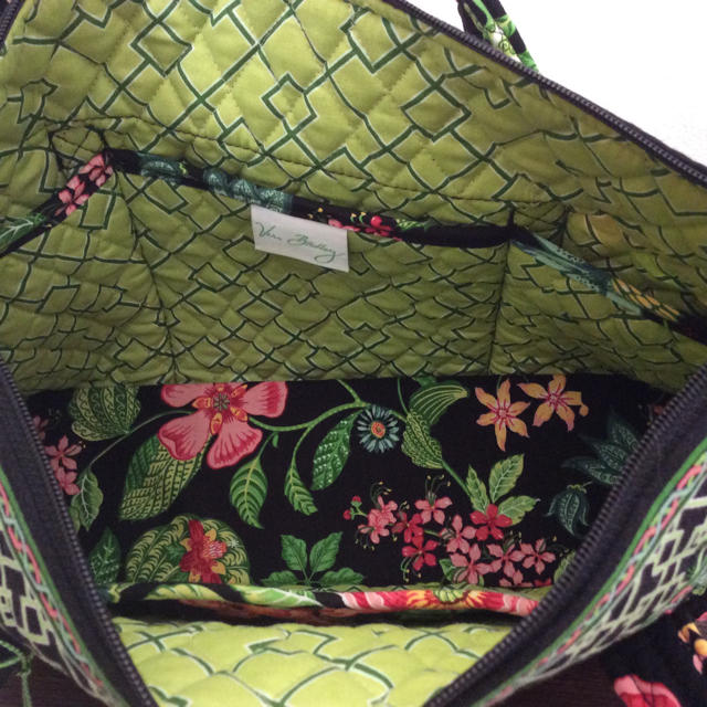 Vera Bradley(ヴェラブラッドリー)の新品未使用 VeraBradleyトートバッグ ベラブラッドリー レディースのバッグ(トートバッグ)の商品写真