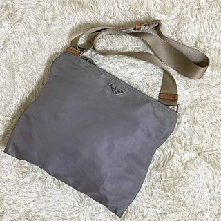 プラダ(PRADA)のプラダ　ショルダーバッグ  テスートナイロン　三角ロゴ　斜め掛け　グレー(ショルダーバッグ)