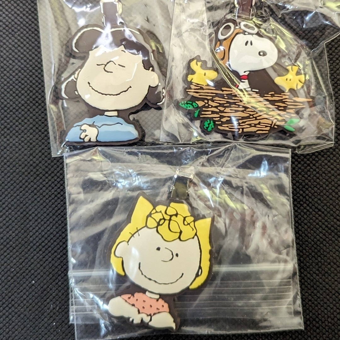 PEANUTS(ピーナッツ)のPEANUTS ラバークリップ　3個セット エンタメ/ホビーのおもちゃ/ぬいぐるみ(キャラクターグッズ)の商品写真