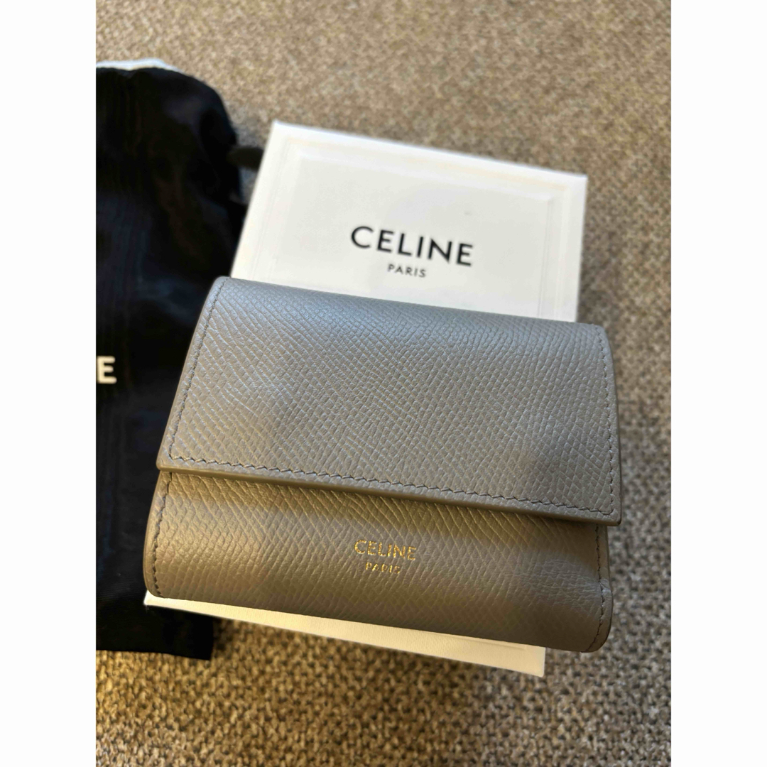 celine(セリーヌ)のCELINE スモールウォレット　三つ折り　ペプル レディースのファッション小物(財布)の商品写真