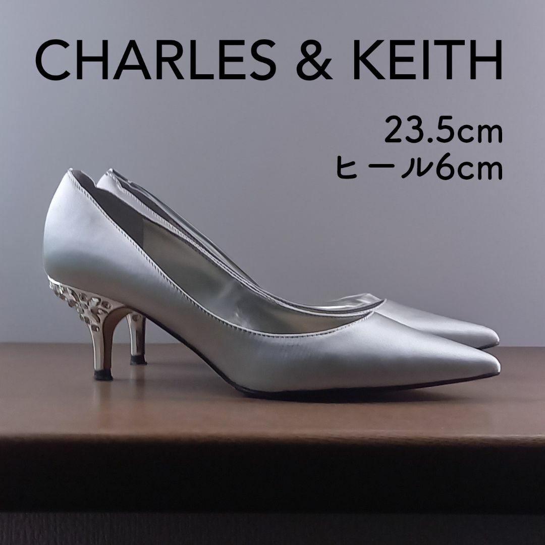 Charles and Keith(チャールズアンドキース)のCHARLES&KEITH ラインストーンヒールパンプス シルバー 23.5cm レディースの靴/シューズ(ハイヒール/パンプス)の商品写真