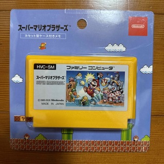 ニンテンドウ(任天堂)のスーパーマリオブラザーズ カセット型ケース付きメモ ファミコン(キャラクターグッズ)