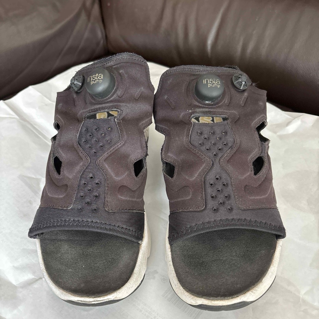 Reebok(リーボック)のReebok リーボック インスタポンプフューリーサンダル　ブラック レディースの靴/シューズ(サンダル)の商品写真