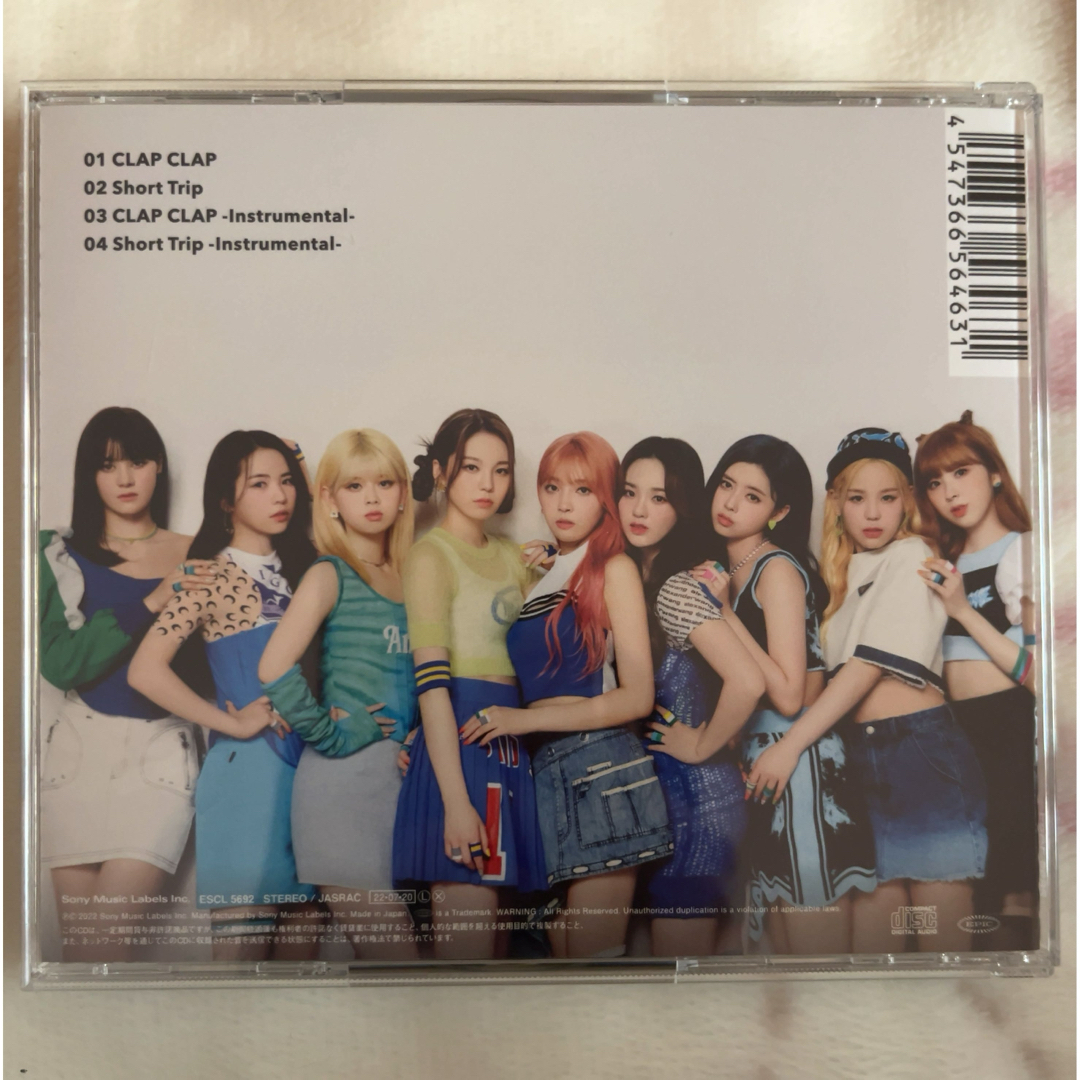 NiziU(ニジュー)のniziU   CD アルバム　CLAP　CLAP エンタメ/ホビーのCD(K-POP/アジア)の商品写真