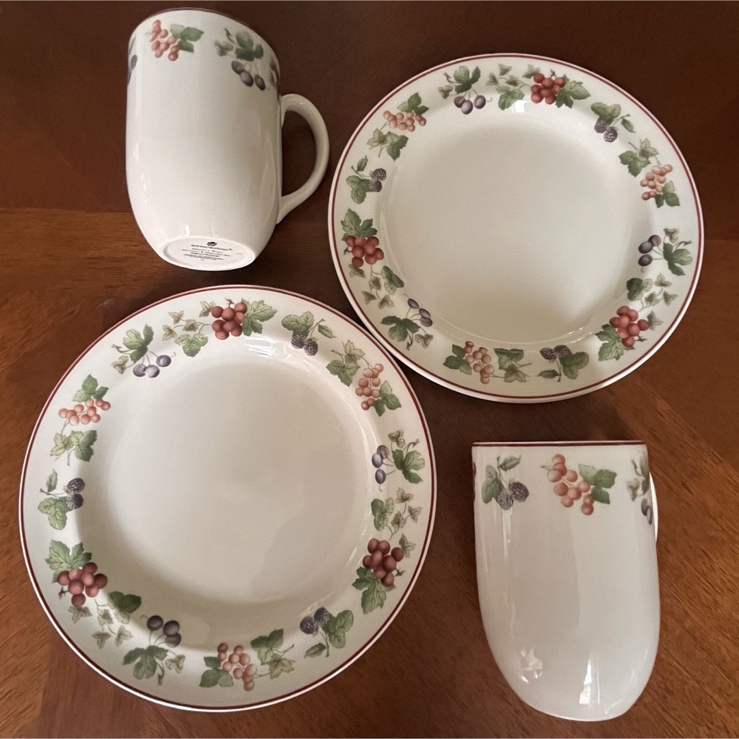 WEDGWOOD(ウェッジウッド)の【黒壺美品】ウェッジウッド★プロバンス★ペアセット インテリア/住まい/日用品のキッチン/食器(グラス/カップ)の商品写真