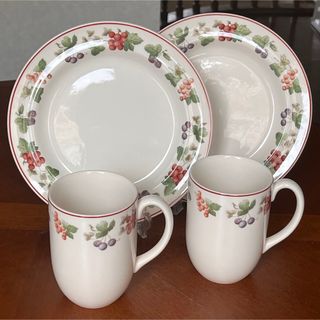 ウェッジウッド(WEDGWOOD)の【黒壺美品】ウェッジウッド★プロバンス★ペアセット(グラス/カップ)