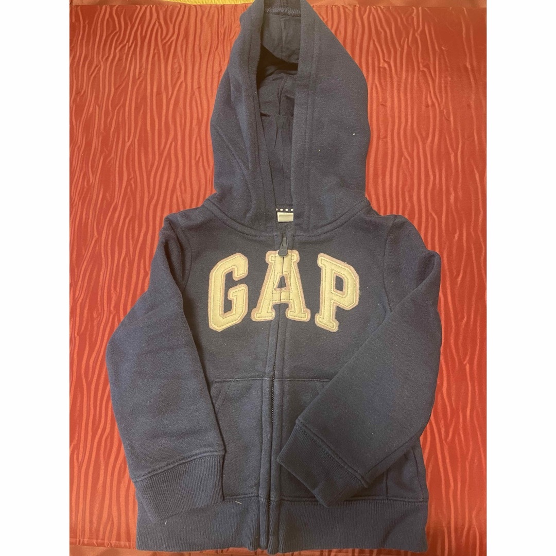 GAP(ギャップ)のGAPキッズパーカー キッズ/ベビー/マタニティのキッズ服女の子用(90cm~)(ジャケット/上着)の商品写真