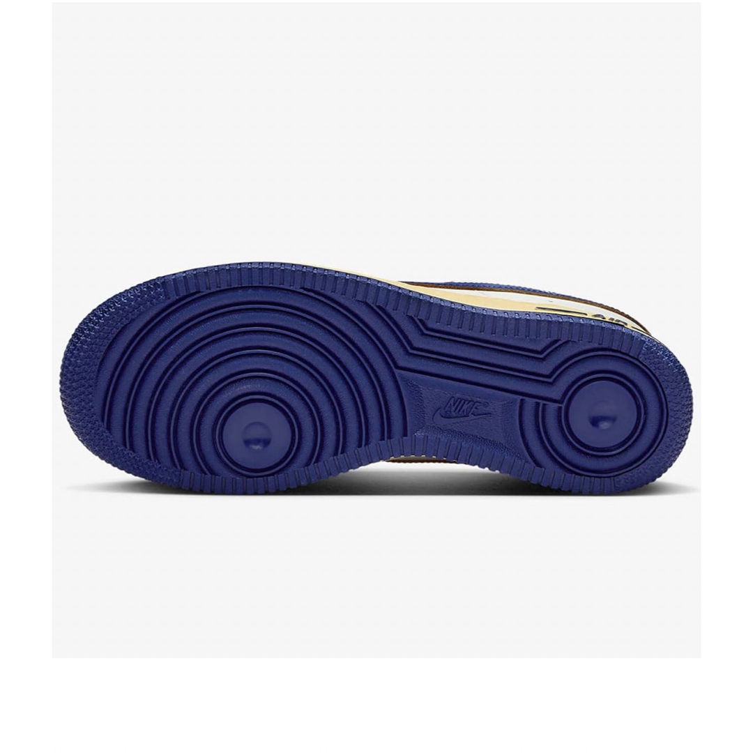 NIKE(ナイキ)のナイキ　エアフォース1 ’07 ディープロイヤルブルー　セイル メンズの靴/シューズ(スニーカー)の商品写真