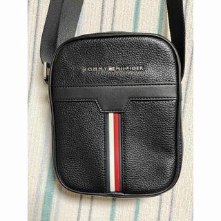 トミーヒルフィガー(TOMMY HILFIGER)のトミーフィルフィガー レザー ショルダーバッグ 三本ライン(ショルダーバッグ)