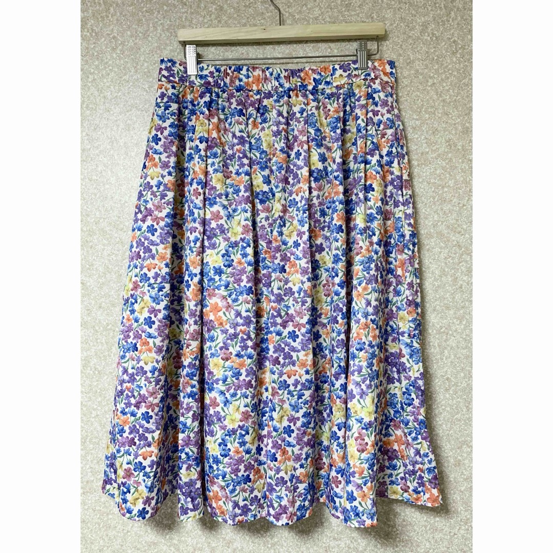 kumikyoku（組曲）(クミキョク)の大きいサイズ 組曲 kumikyoku スカート ロングスカート 花柄 フラワー レディースのスカート(ロングスカート)の商品写真