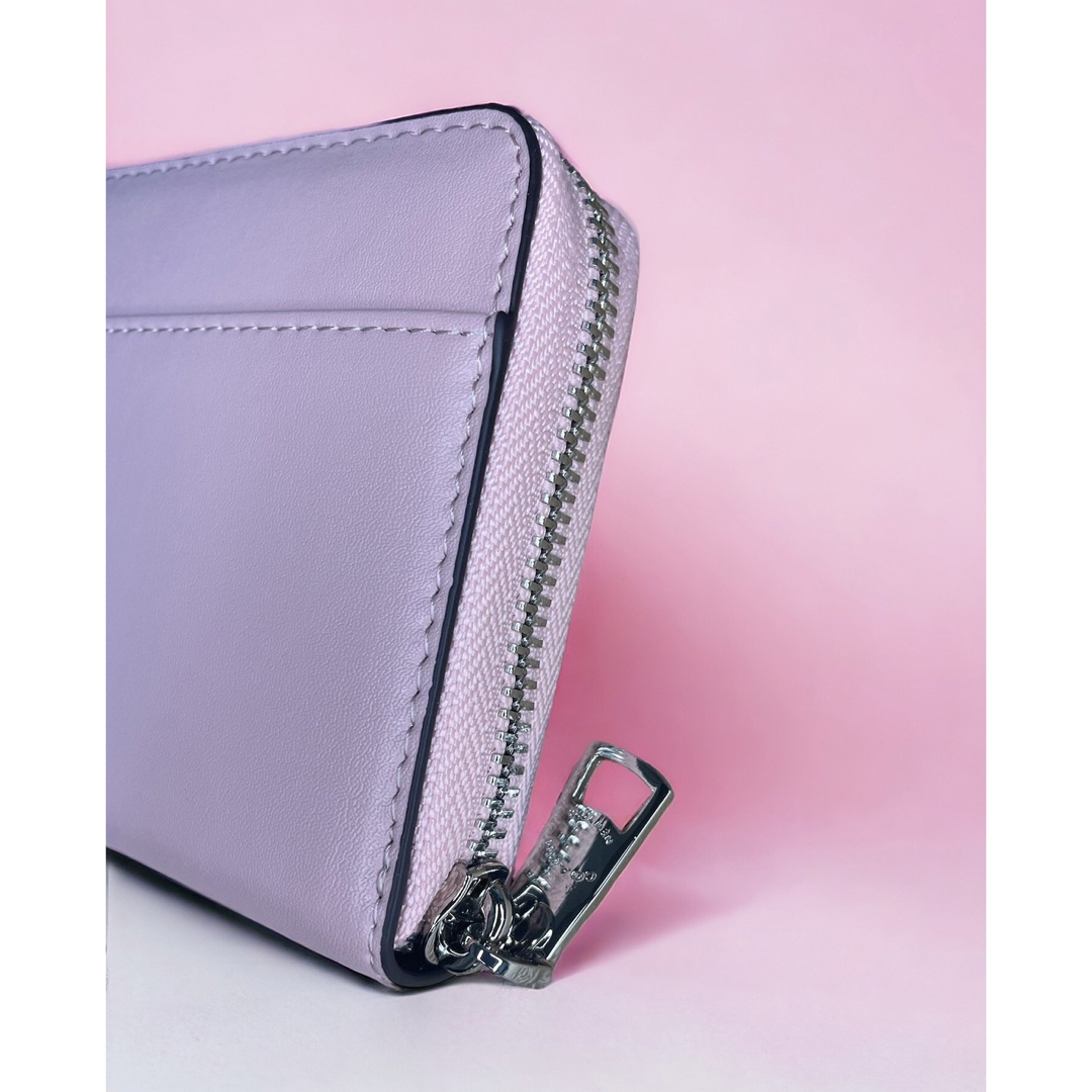 COACH(コーチ)の【新品未使用】　COACH 　 長財布　ロングジップ　ピンク　スヌーピー レディースのファッション小物(財布)の商品写真