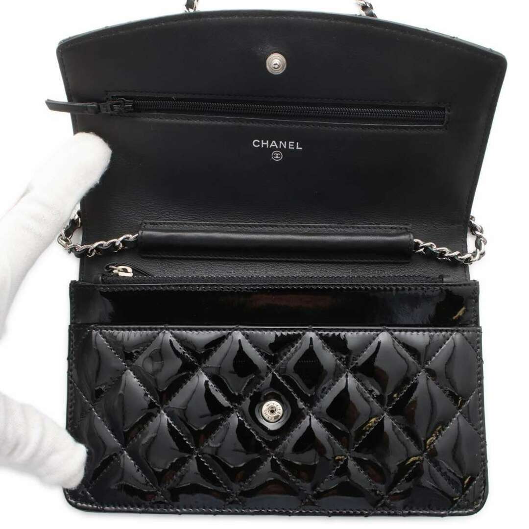 CHANEL(シャネル)のシャネル チェーンウォレット ブリリアント マトラッセ パテント ココマーク 長財布 A48692 CHANEL 財布 黒 レディースのファッション小物(財布)の商品写真