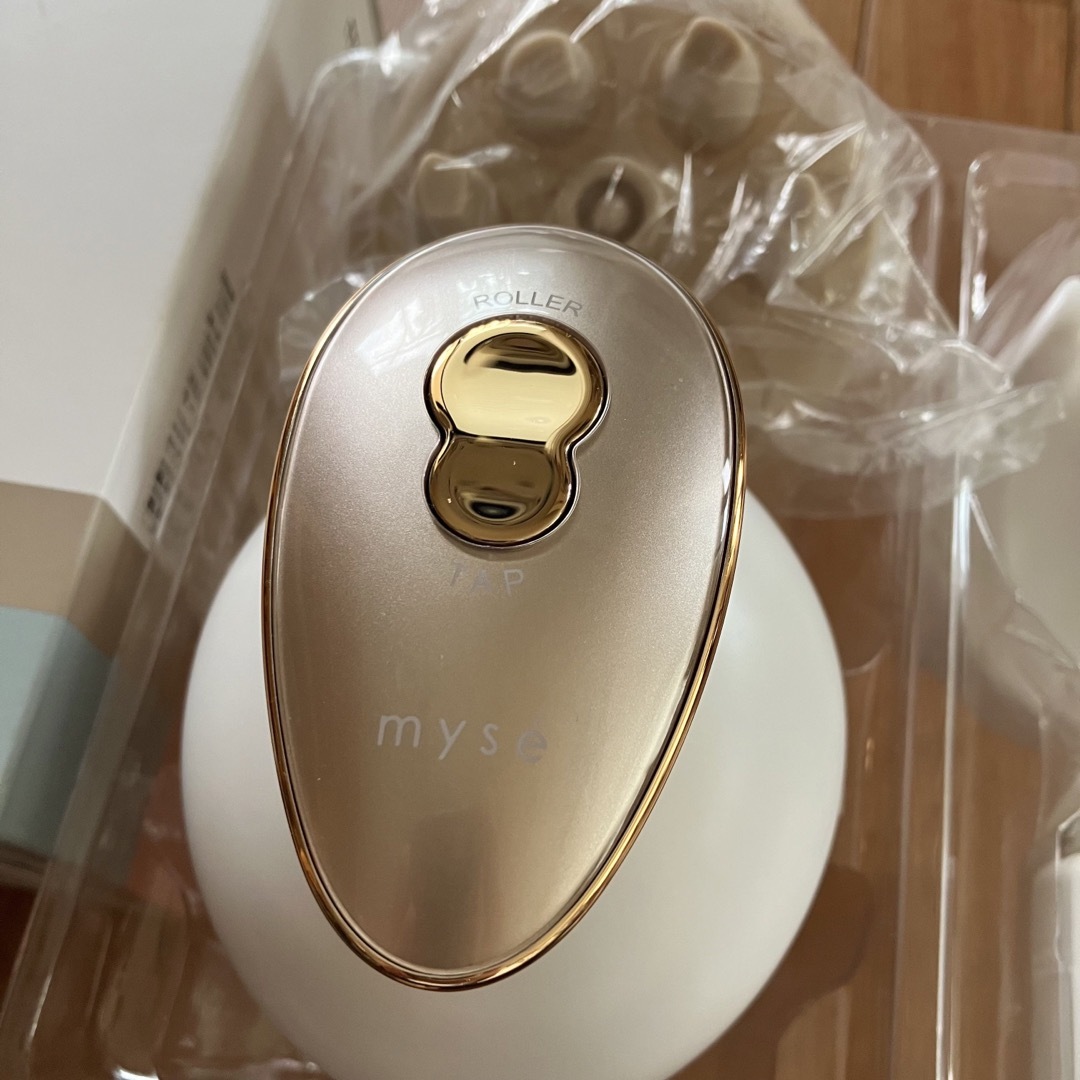 YA-MAN(ヤーマン)の【美品】ヤーマン 電動頭皮ブラシ ミーゼ mys ニードルヘッドスパリフト スマホ/家電/カメラの美容/健康(フェイスケア/美顔器)の商品写真