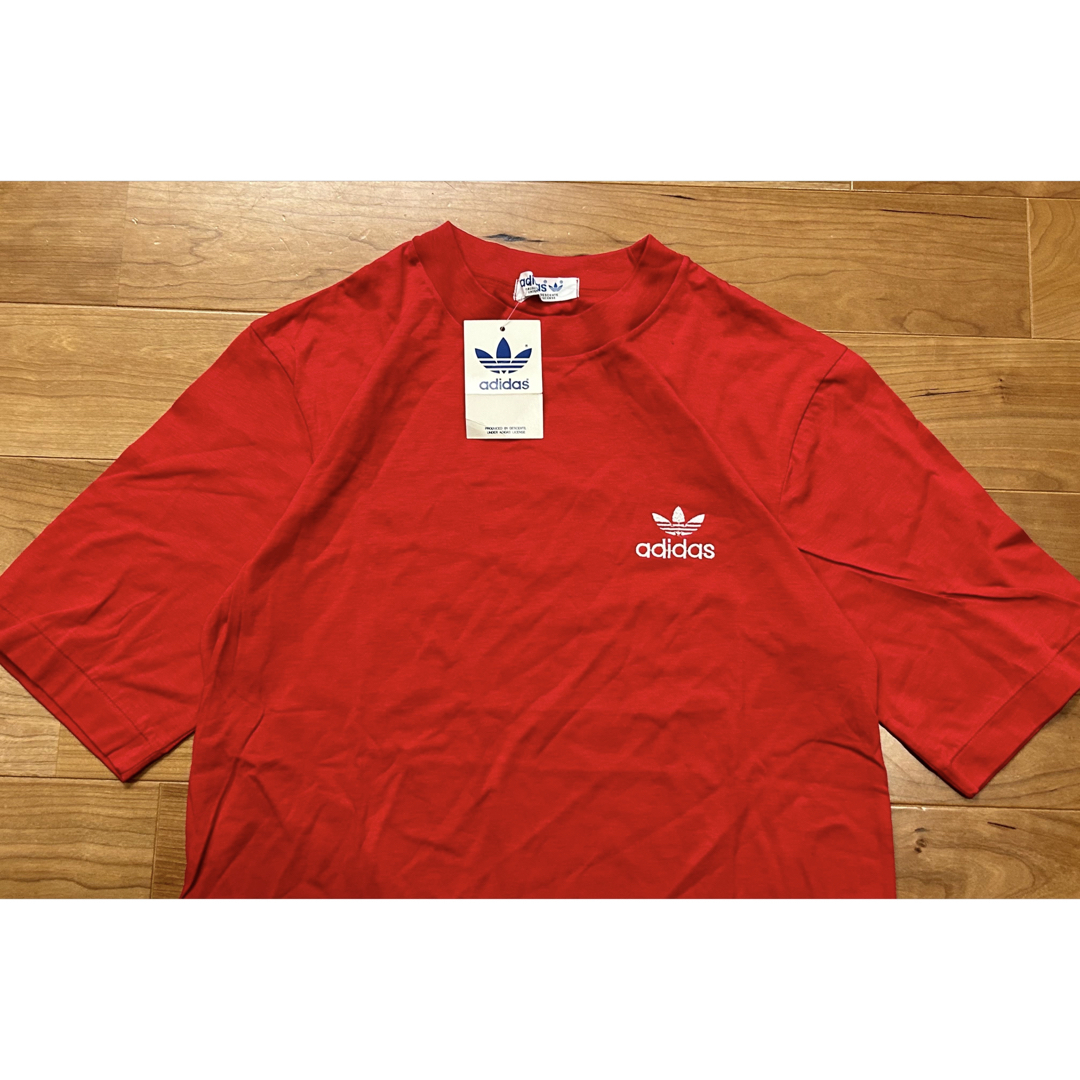 adidas(アディダス)の80年代　新品未使用　タグ付き　アディダス　デッドストック　半袖Tシャツ　赤　M メンズのトップス(Tシャツ/カットソー(半袖/袖なし))の商品写真