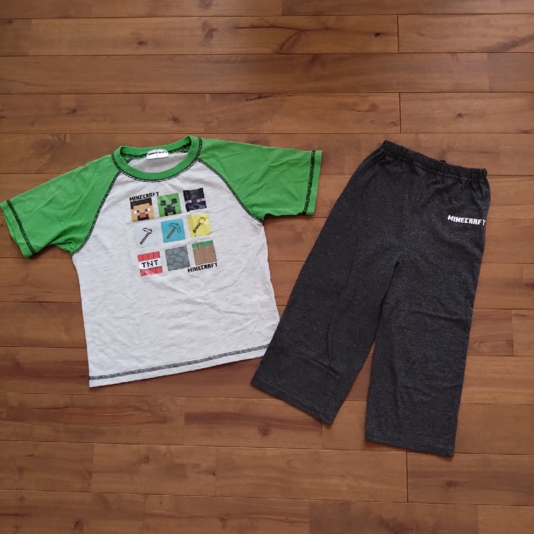 Minecraft 半袖パジャマ 120サイズ キッズ/ベビー/マタニティのキッズ服男の子用(90cm~)(パジャマ)の商品写真