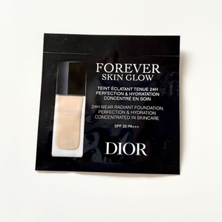 クリスチャンディオール(Christian Dior)の【未使用 DIOR ディオールスキン フォーエヴァーフルイドグロウ 1N】(ファンデーション)