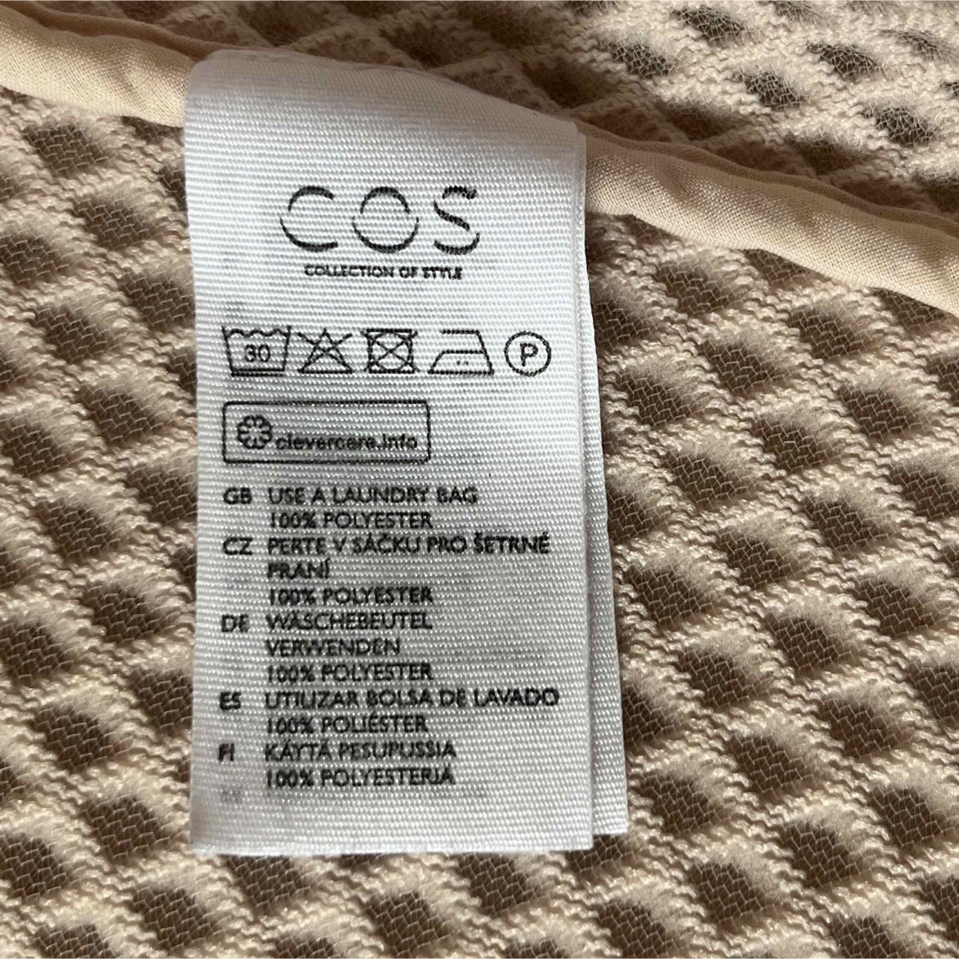 COS(コス)の未使用タグ付き COS コス ノーカラー メッシュ 半袖シャツ ホワイト S 夏 レディースのトップス(その他)の商品写真