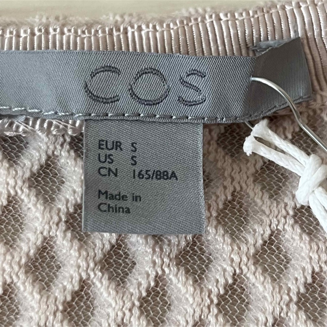 COS(コス)の未使用タグ付き COS コス ノーカラー メッシュ 半袖シャツ ホワイト S 夏 レディースのトップス(その他)の商品写真