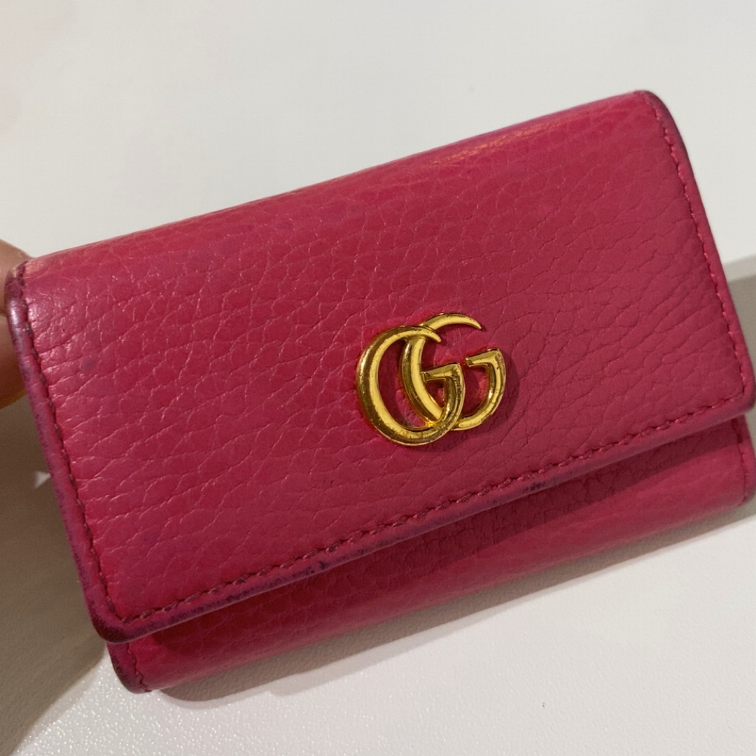 Gucci(グッチ)のGUCCI GGマーモント キーケース ピンク レディースのファッション小物(キーケース)の商品写真