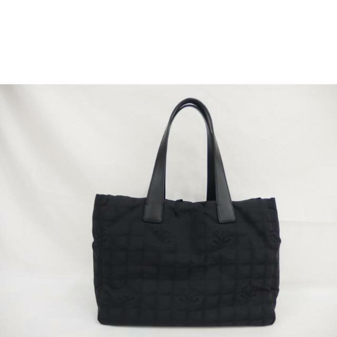 CHANEL(シャネル)のCHANEL シャネル/ニュートラベルライントート/102*****/ABランク/82【中古】 レディースのバッグ(トートバッグ)の商品写真