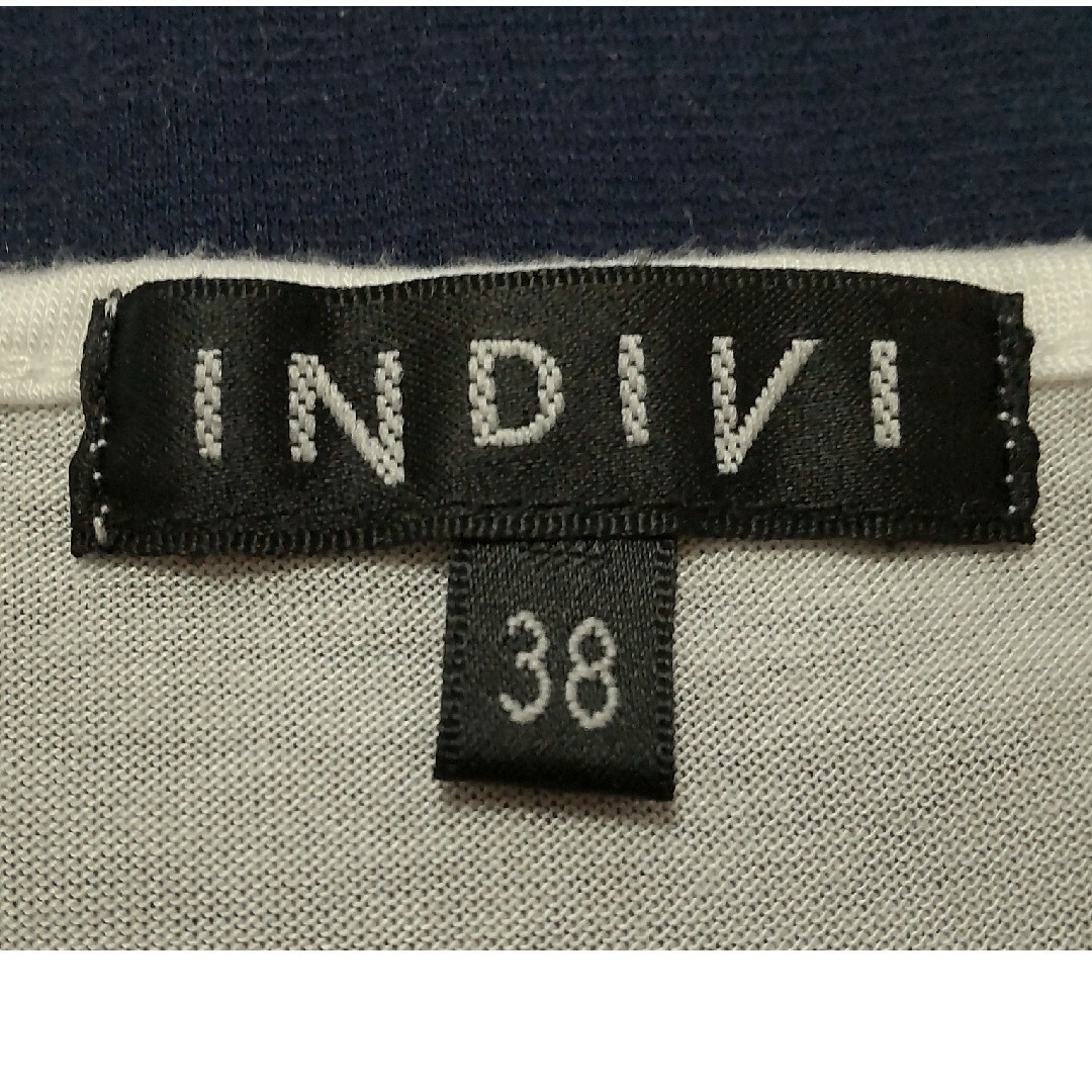 INDIVI(インディヴィ)のINDIVI 半袖 白のレースカットソー 夏用 美品 レディースのトップス(カットソー(半袖/袖なし))の商品写真