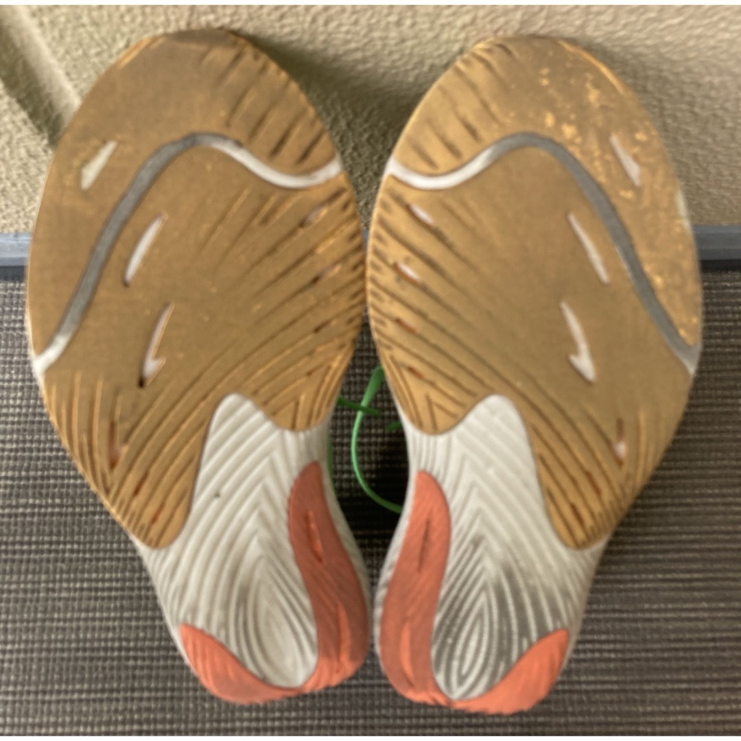 ニューバランス　フューエルセル　レベルV3  25.5cm  2E メンズの靴/シューズ(スニーカー)の商品写真
