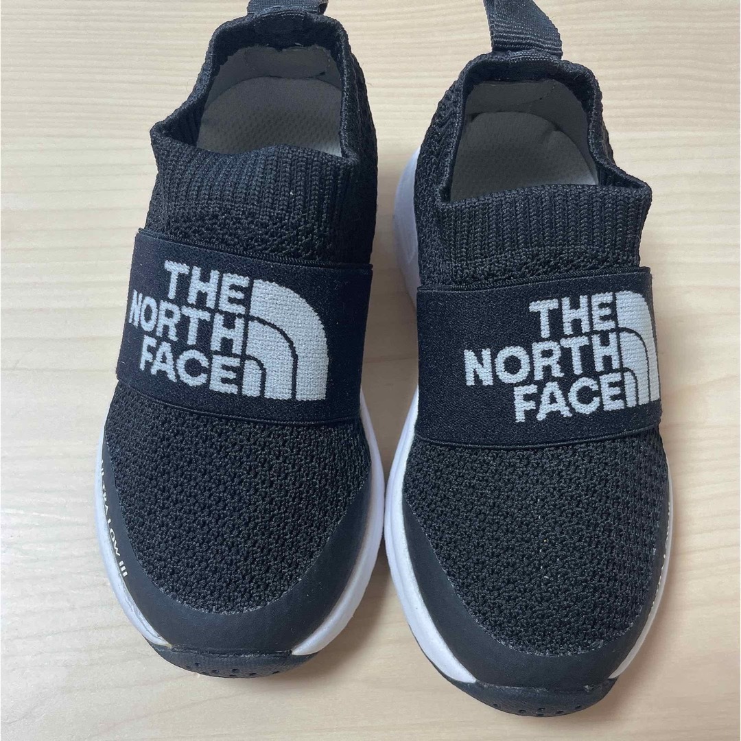 THE NORTH FACE(ザノースフェイス)のノースフェイス THE NORTH FACE ジュニアスニーカー キッズ/ベビー/マタニティのキッズ靴/シューズ(15cm~)(スニーカー)の商品写真