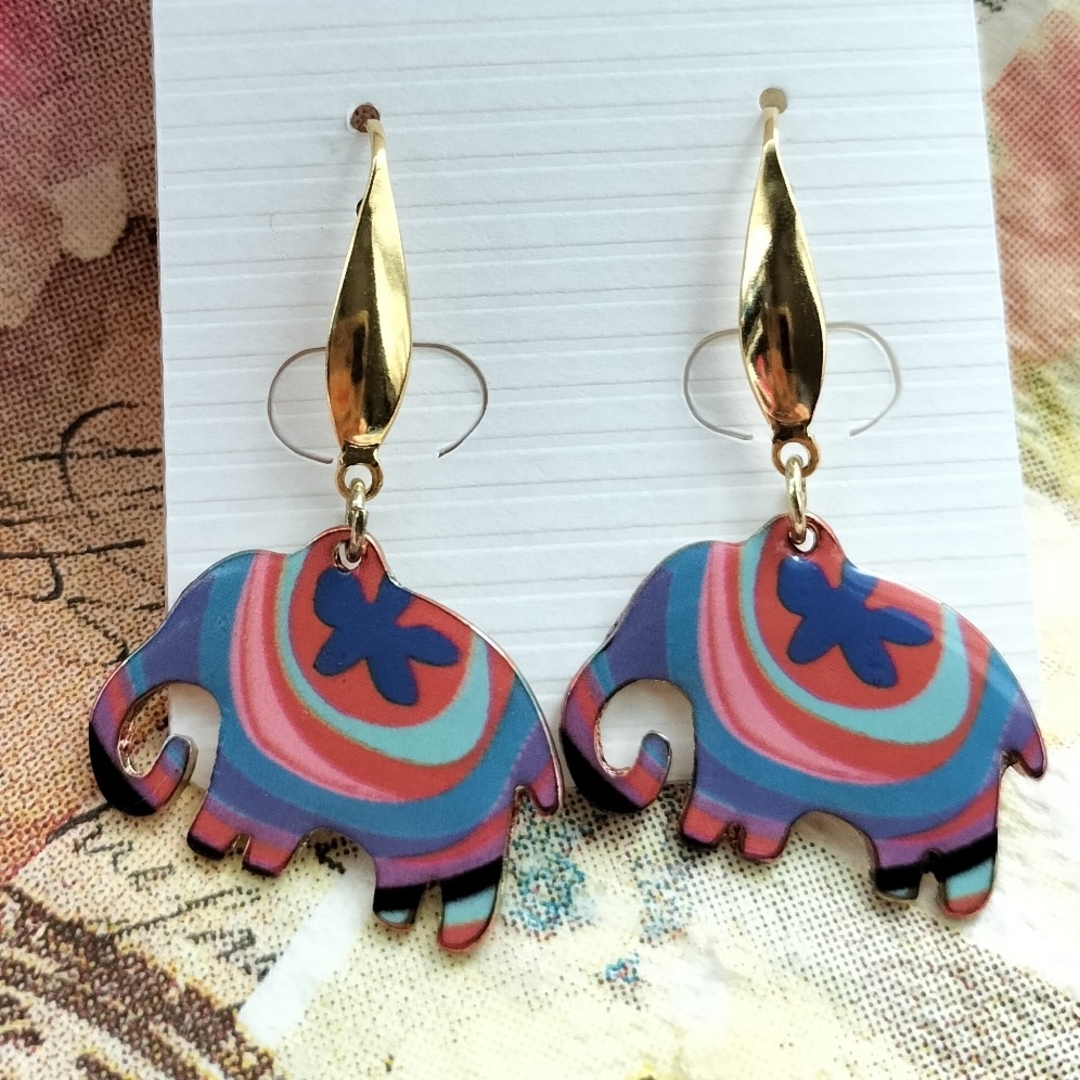 ゾウピアス☆像ピアス☆カラフルピアス☆縁起物☆ハンドメイドピアス☆サージカル ハンドメイドのアクセサリー(ピアス)の商品写真