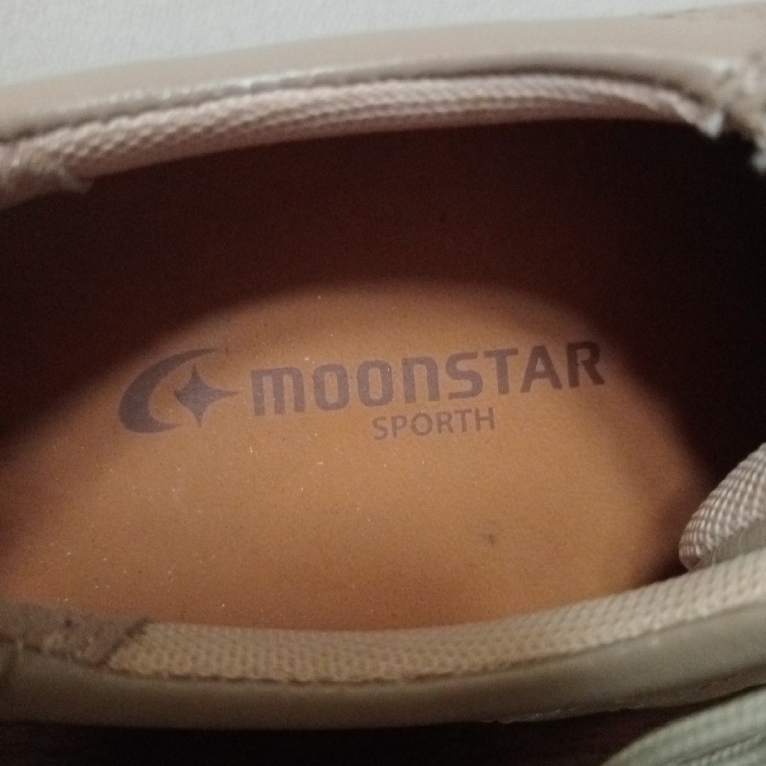 MOONSTAR (ムーンスター)のレディースシューズ　22.5cm　ベージュ レディースの靴/シューズ(ローファー/革靴)の商品写真