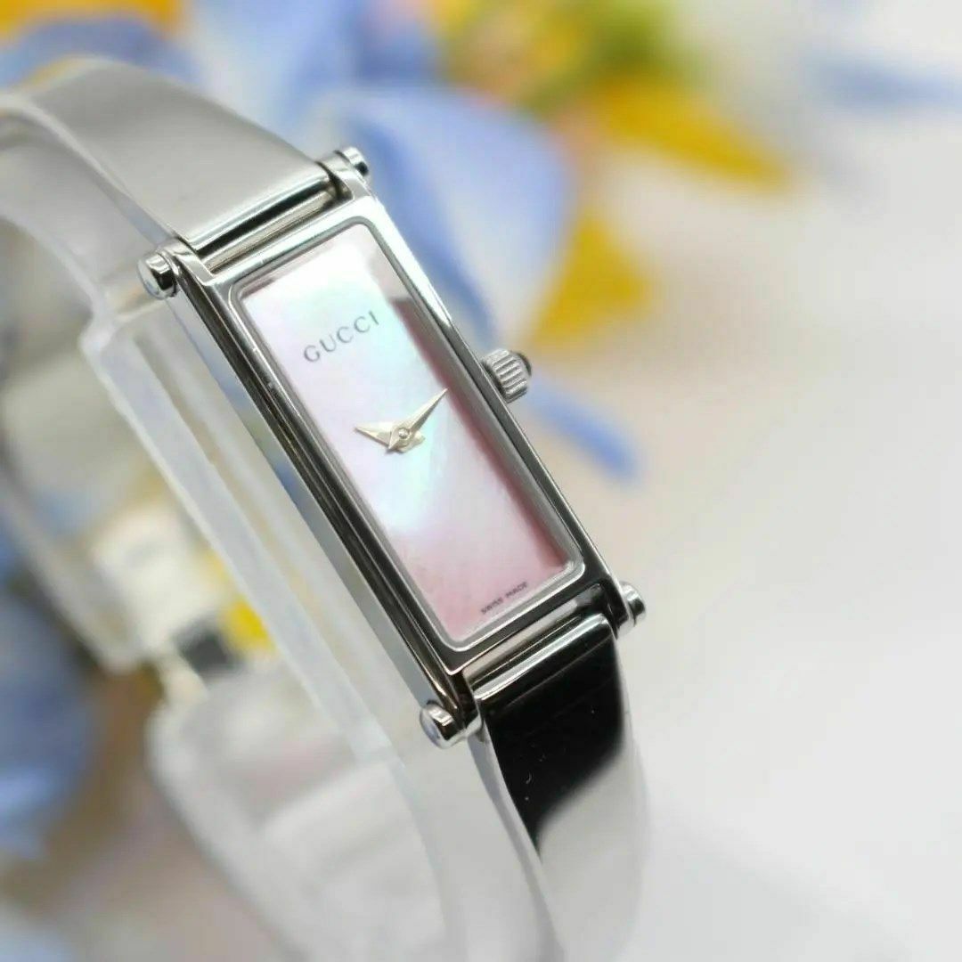 Gucci(グッチ)のグッチ ピンク シェル文字盤 スクエア ブレスレット クォーツ腕時計 C239 レディースのファッション小物(腕時計)の商品写真