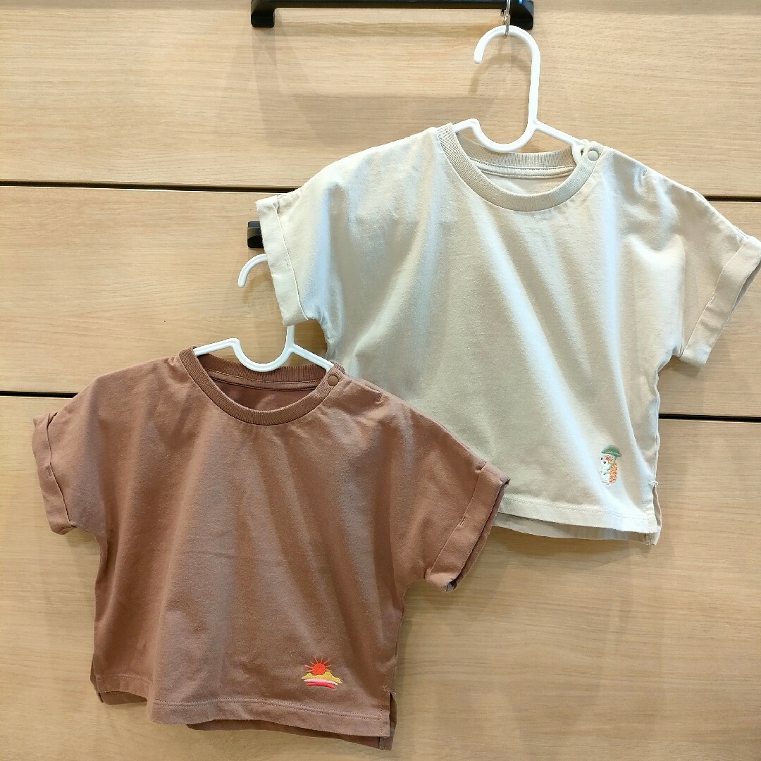 UNIQLO(ユニクロ)の双子　お揃い　2枚セット　ユニクロ 半袖Tシャツ　エアリズム キッズ/ベビー/マタニティのベビー服(~85cm)(Ｔシャツ)の商品写真