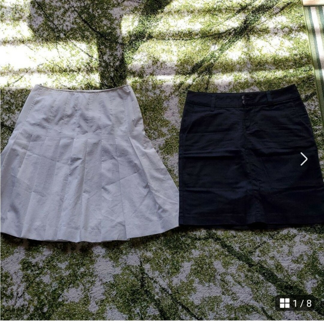 スカート　白フレア　紺タイト　セット レディースのスカート(ひざ丈スカート)の商品写真