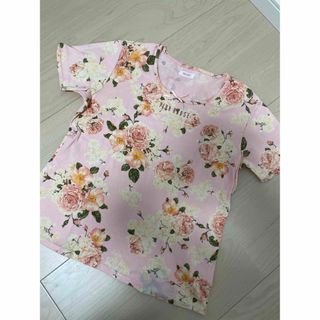 ☆ピンクハウス  薔薇柄　Tシャツ　ピンク系　日本製